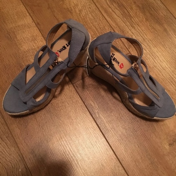 NWT Wedges - Picture 5 of 7